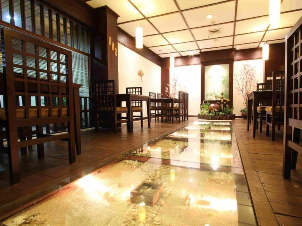 Regent'S Park Hotel Malang Exterior foto