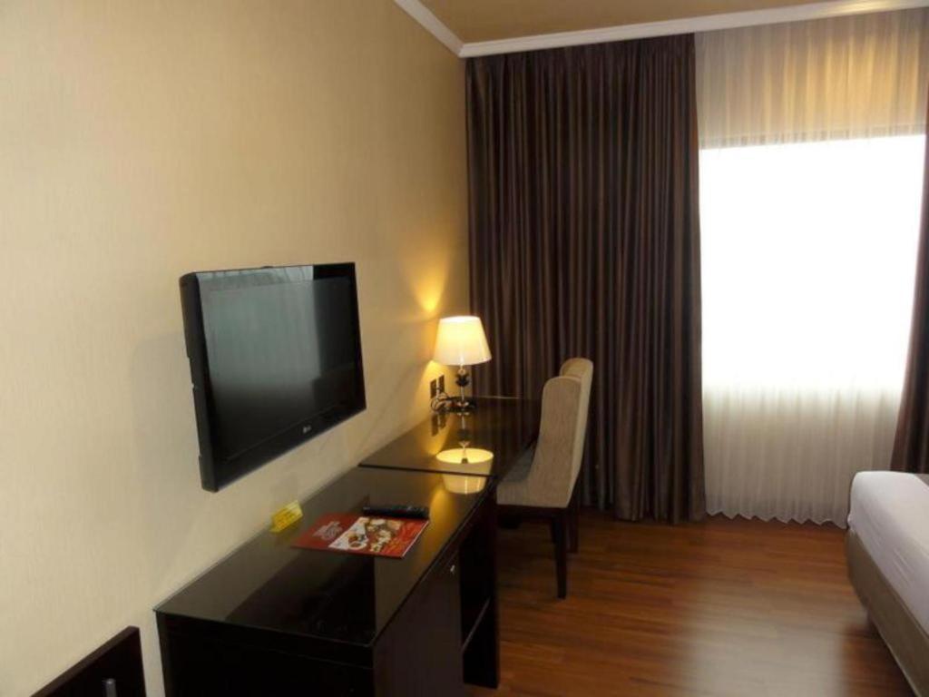 Regent'S Park Hotel Malang Exterior foto